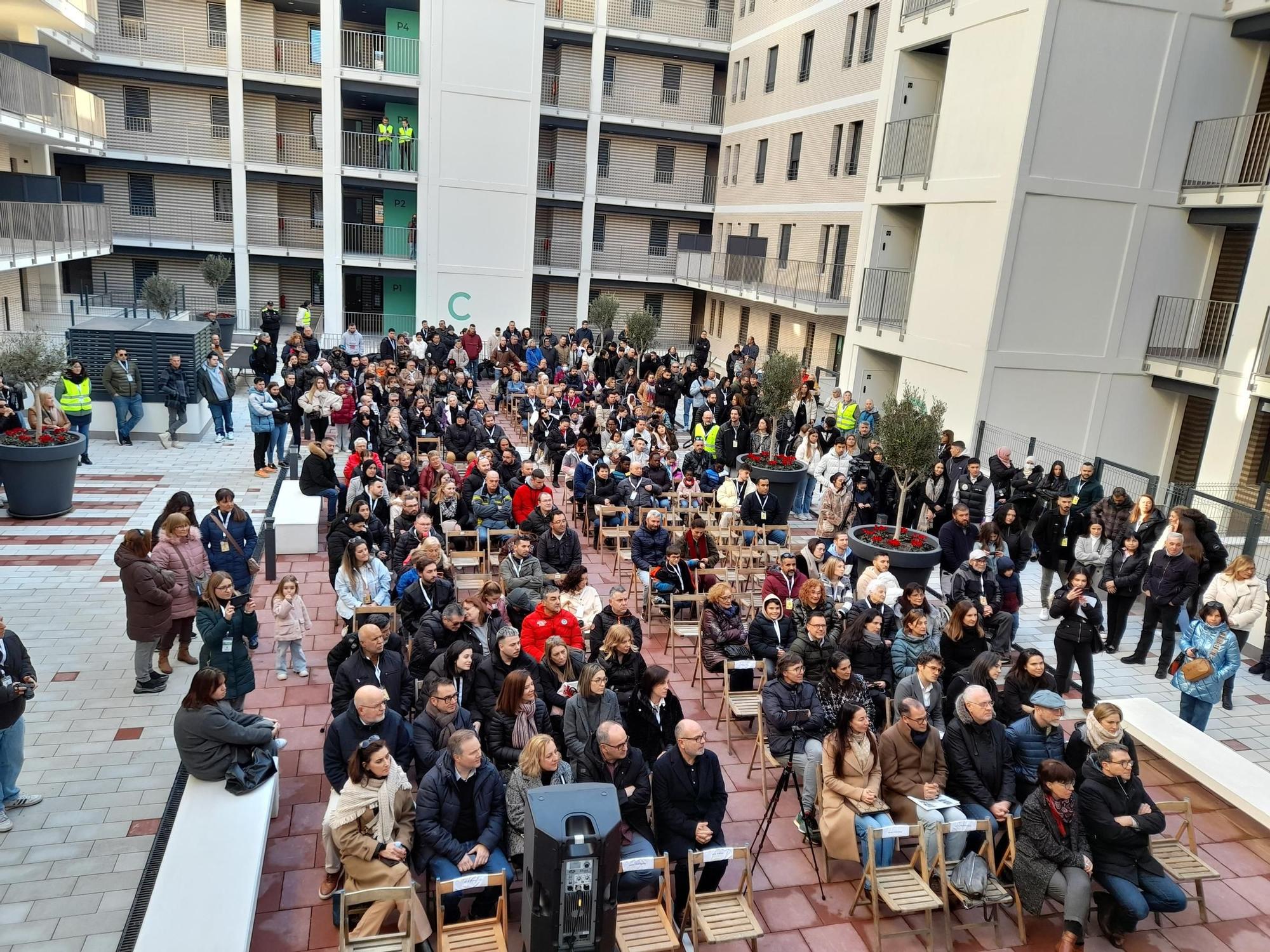 Martorell lliura les claus dels 130 pisos de lloguer i de protecció oficial de l&#039;edifici Atrium