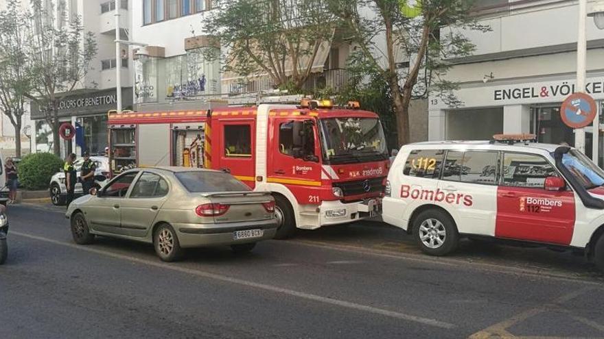 Un incendio en un cuadro eléctrico en una vivienda Altea obliga a cortar la N 332