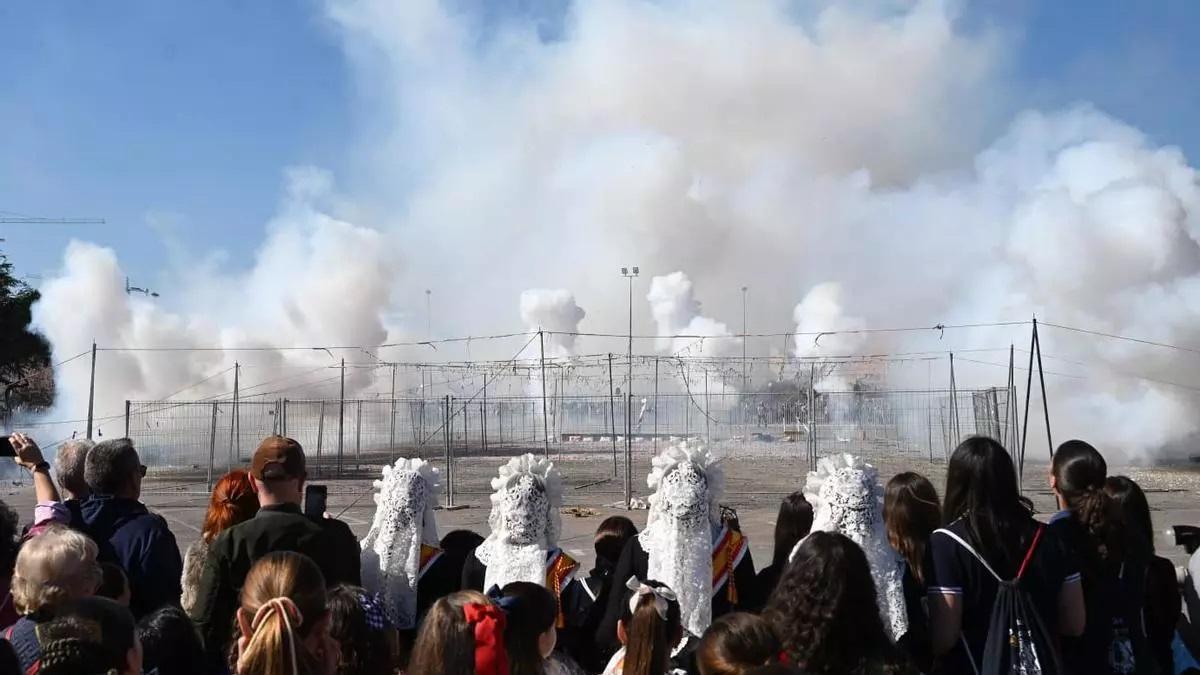 La primera mascletà del año en Alicante se celebró el 22 de febrero en el parking de Teulada