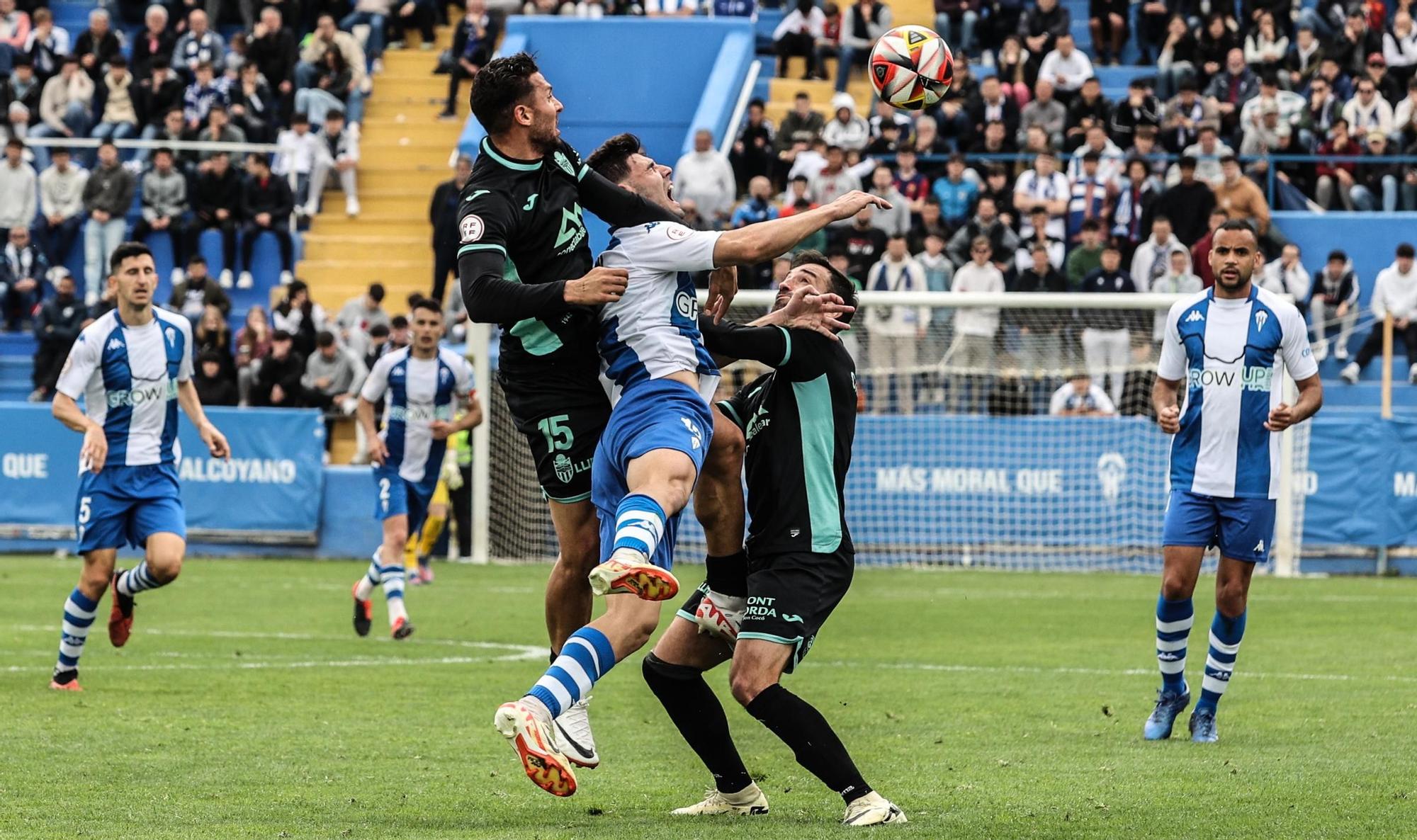 El Alcoyano suma un punto ante el Atlético Baleares