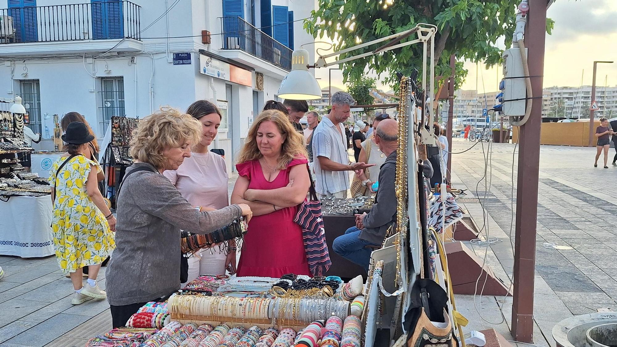 Galería: Artesanos en el puerto de Ibiza