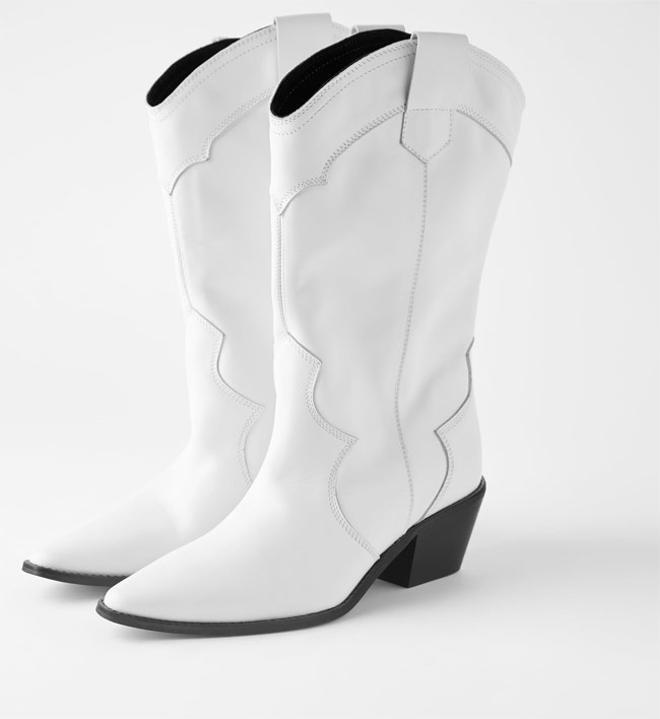 Botines cowboy blancos de Zara