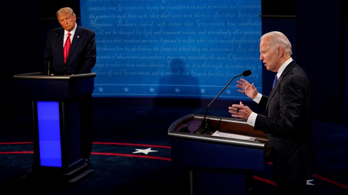Donald Trump y Joe Biden, durante un debate electoral en la Universidad de Belmont, en Nashville, Tennessee, en octubre del 2020.