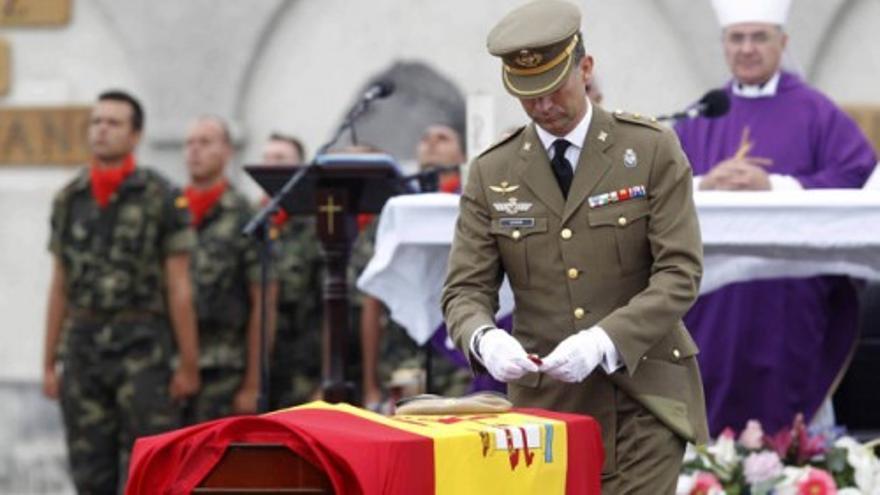 Emotivo funeral en Gran Canaria por los dos militares