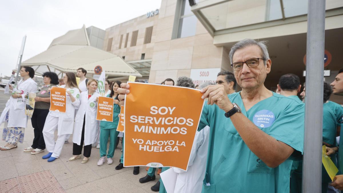 Concentración de médicos en el Hospital Santa Lucía de Cartagena.