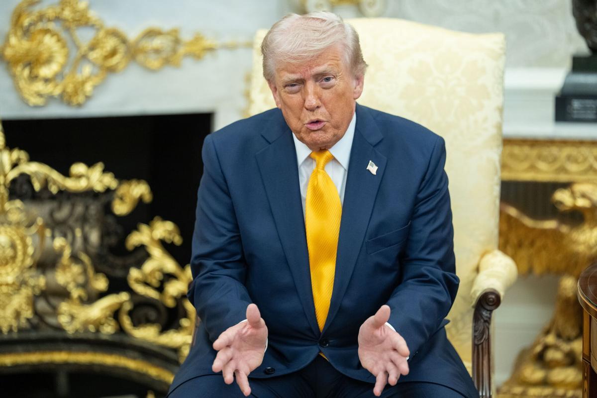 El presidente de EEUU, Donald Trump, en declaraciones desde el Despacho Oval junto a la primera ministra de Japón.