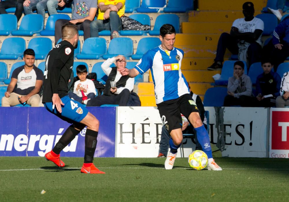 Los blanquiazules desperdician la oportunidad de huir del descenso y no pasan del empate ante un Andorra con uno menos desde el 52'