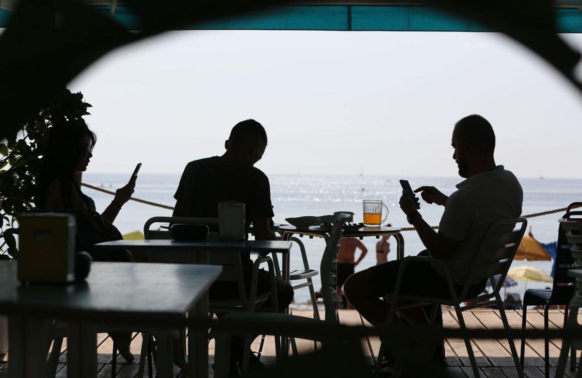 El cervell necessita entre 8 i 14 dies per desconnectar en vacances El cervell necessita entre 8 i 14 dies per desconnectar en vacances