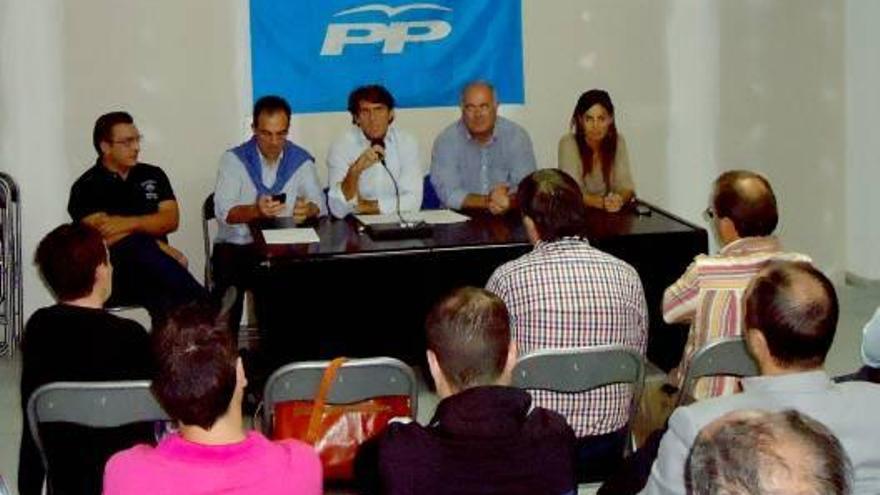 El PP ratifica en Muro la licitación del colegio Bracal para principios de 2015