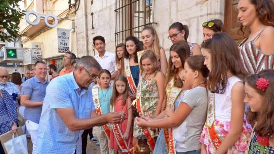 Vinaròs recibe la Flama del Canigó en la víspera de Sant Joan
