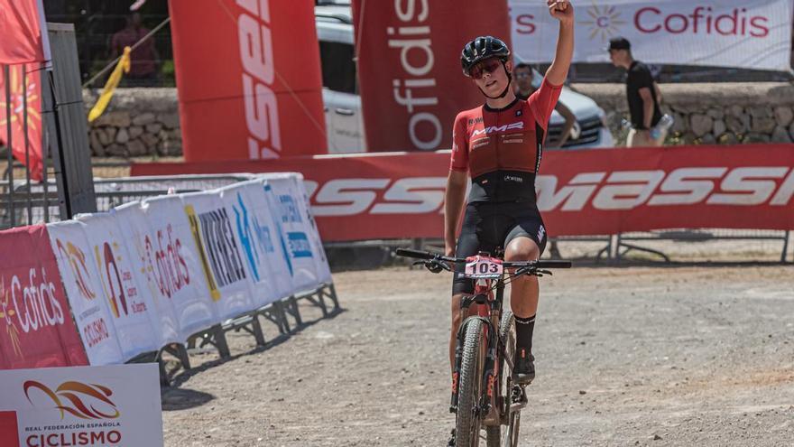 Lucía Gómez se lleva el triunfo en Cala Rajada en la Copa de España XCO