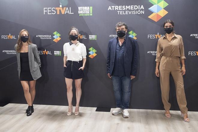 Michelle Jenner, Elena Rivera, Paco Tous y Olivia Molina en la presentación de ficciones de Atresmedia en el FesTVal