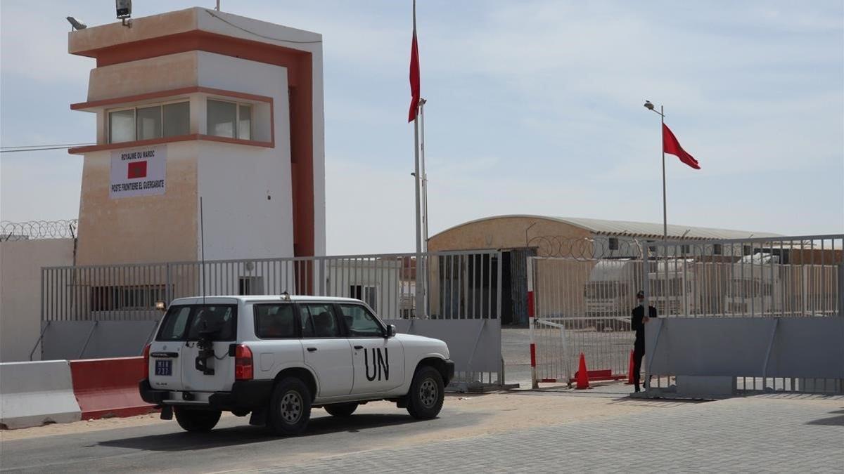 Un vehículo de la ONU en el puesto fronterizo de Guerguerat, el pasado sábado.