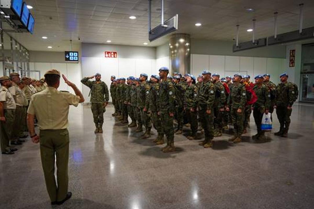 Llegada de la Brigada Líbano al aeropuerto de Gando.