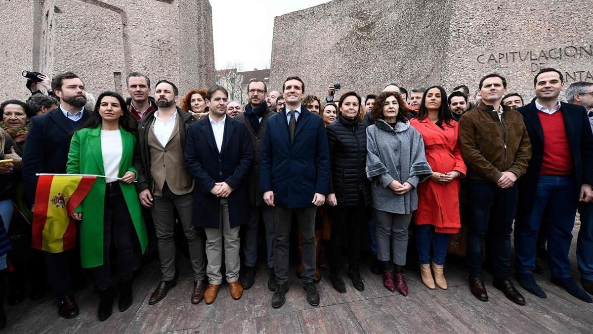 Dirigentes del PP, Cs y Vox, el pasado 10 de febrero, en la protesta contra el Gobierno de Sánchez, en la plaza Colón de Madrid.