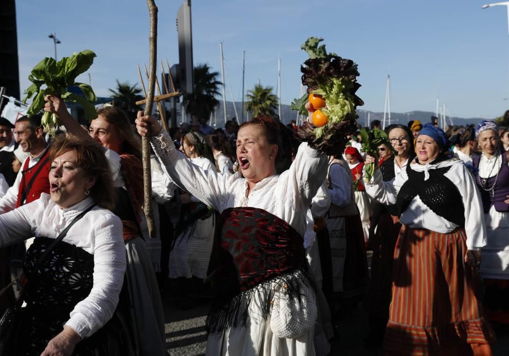 La representación de la Reconquista de Vigo vuelve a abarrotar las calles del Casco Vello de miles de vigueses