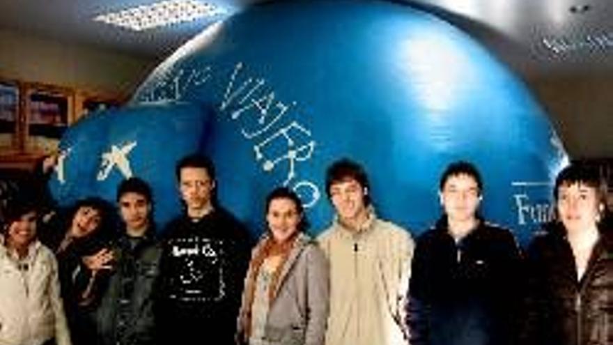 Los estudiantes &quot;se dan un paseo&quot; por el universo