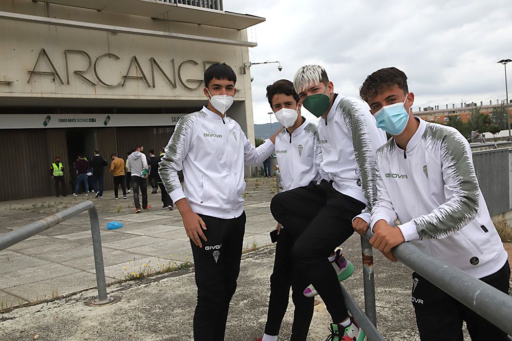 Aficionados asistentes al encuentro Córdoba CF-Cádiz B