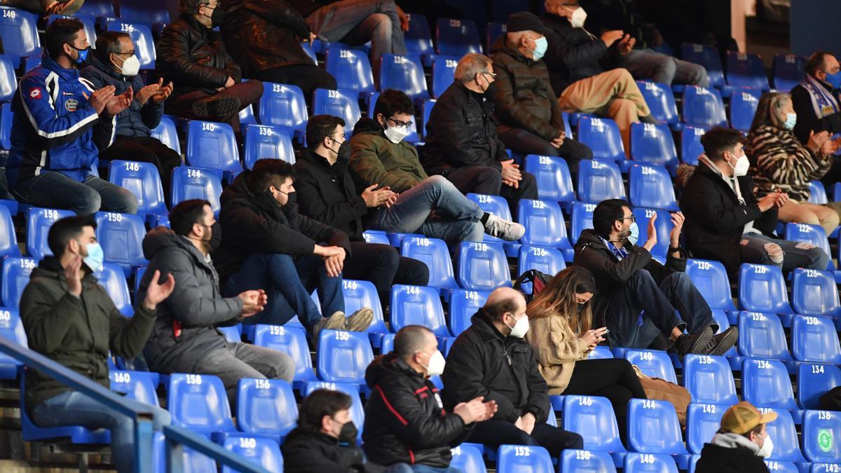 Deportivistas en Riazor.