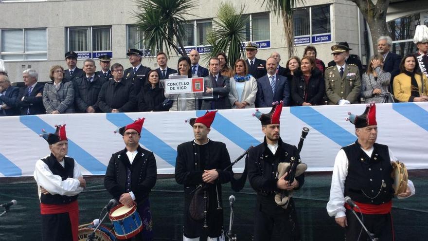 Acto de homenaje a los héroes de la Reconquista. // R. Grobas