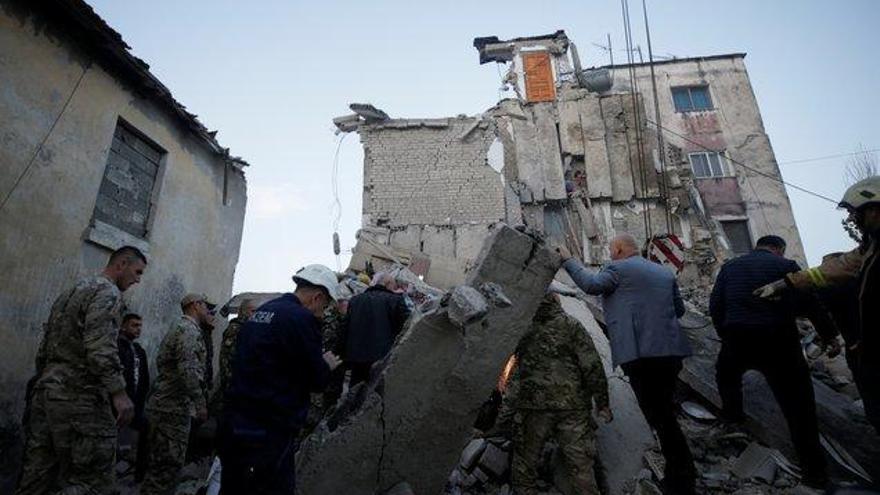 Al menos tres muertos y centenares de heridos en un terremoto de magnitud 6,4 en Albania