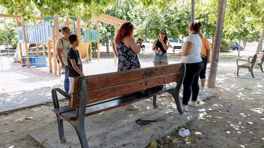 Falta de mantenimiento y suciedad en el Parque del Periodista Pepe Marín Guerrero en la Goteta
