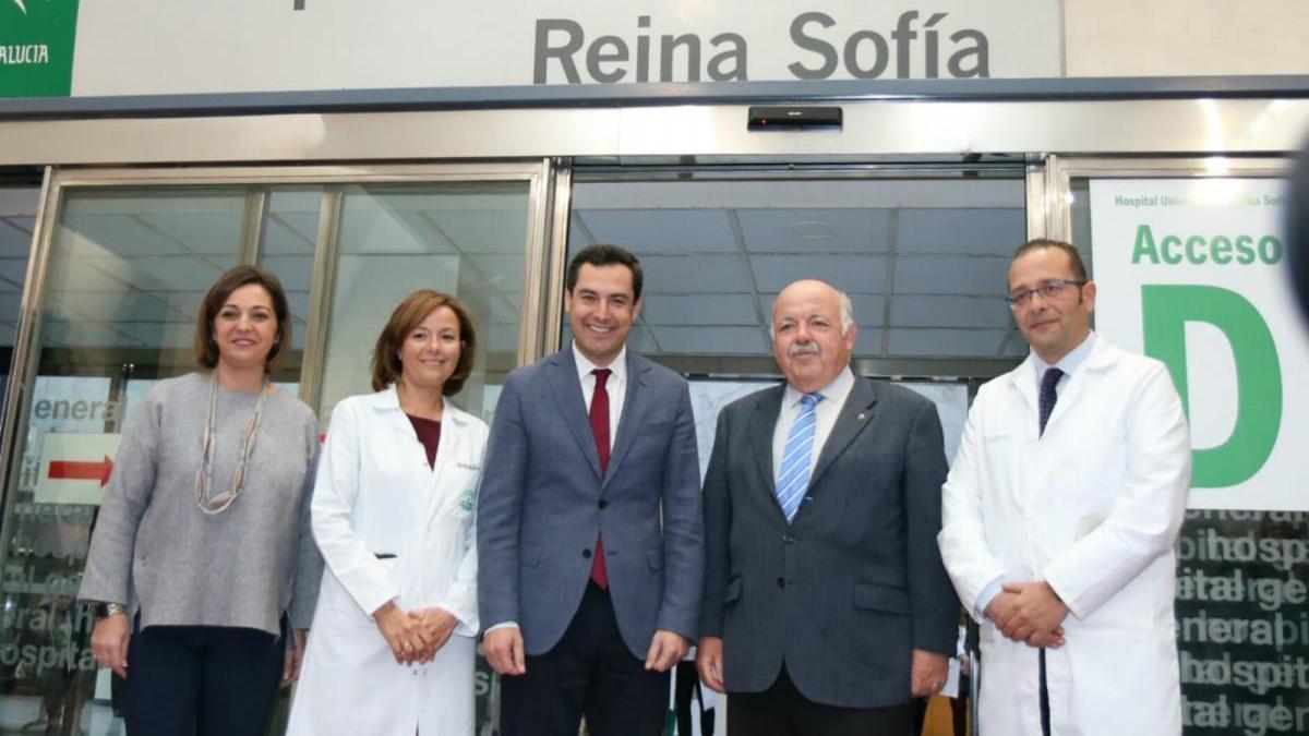 Moreno anuncia en Córdoba que el cribado de cáncer de colon llegará a dos millones de andaluces