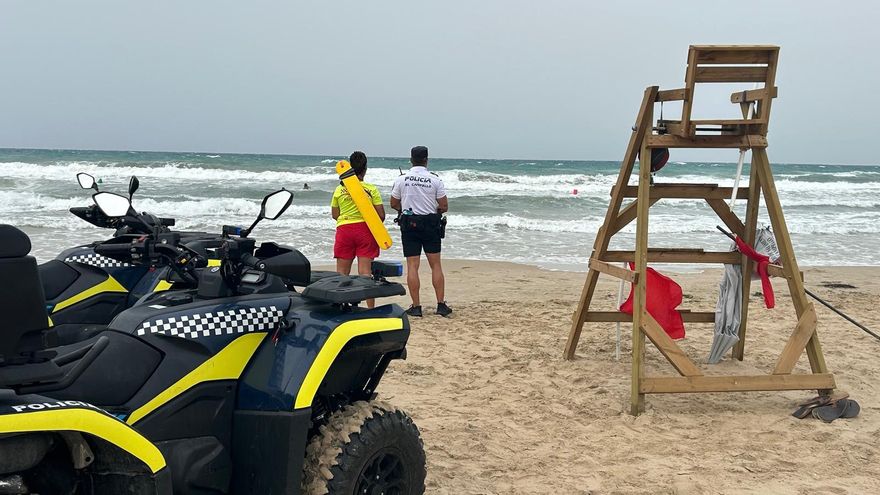 Rescatan a nueve personas en las playa de El Campello por adentrarse mar adentro