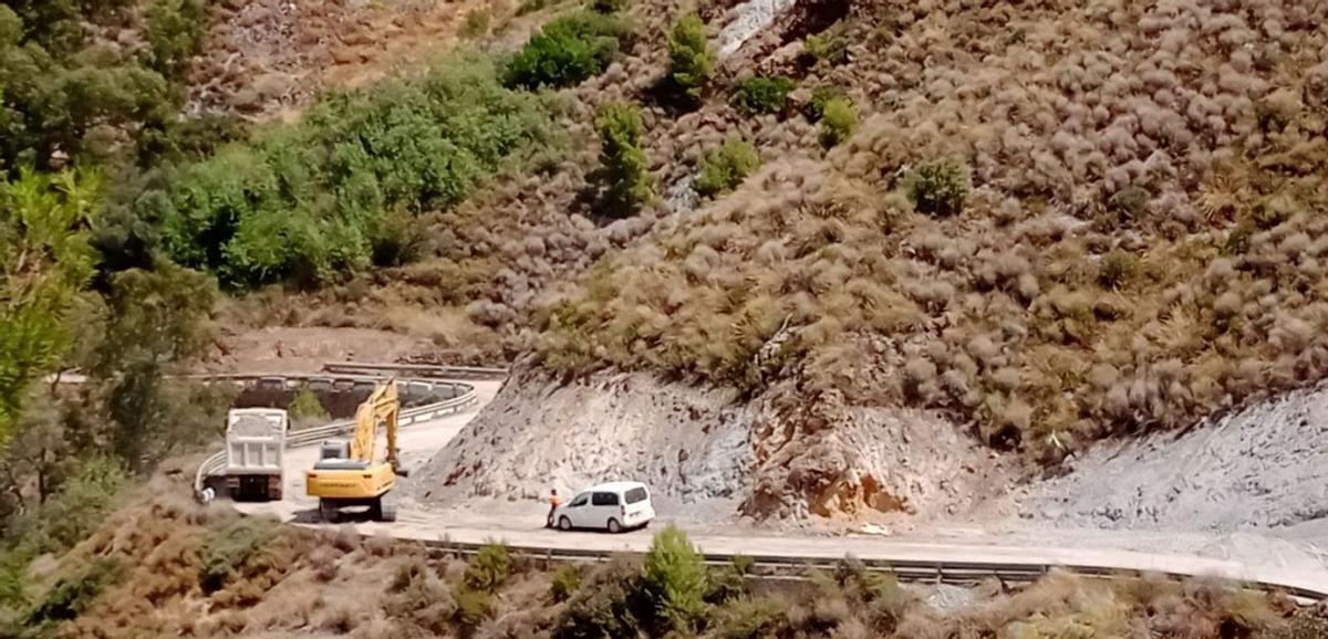 Tramo en obras de la carretera regional a Campo López.