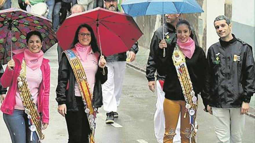 La lluvia obliga a suspender parte de la última tarde taurina