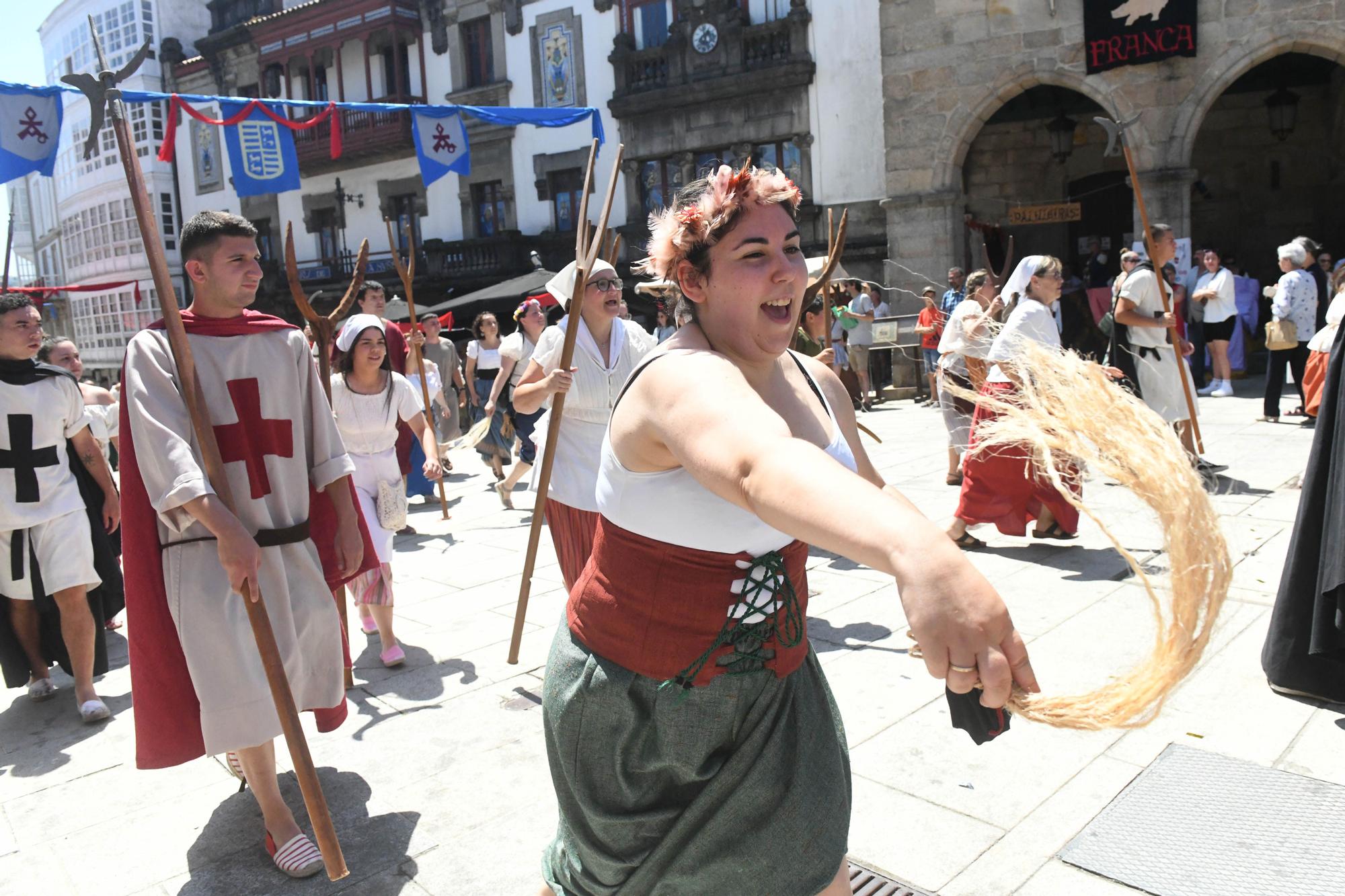 Betanzos cierra su Feira Franca Medieval con la expulsión de los leprosos