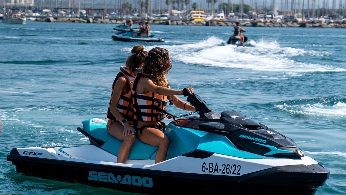 Motos aquàtiques, en una imatge d'arxiu.