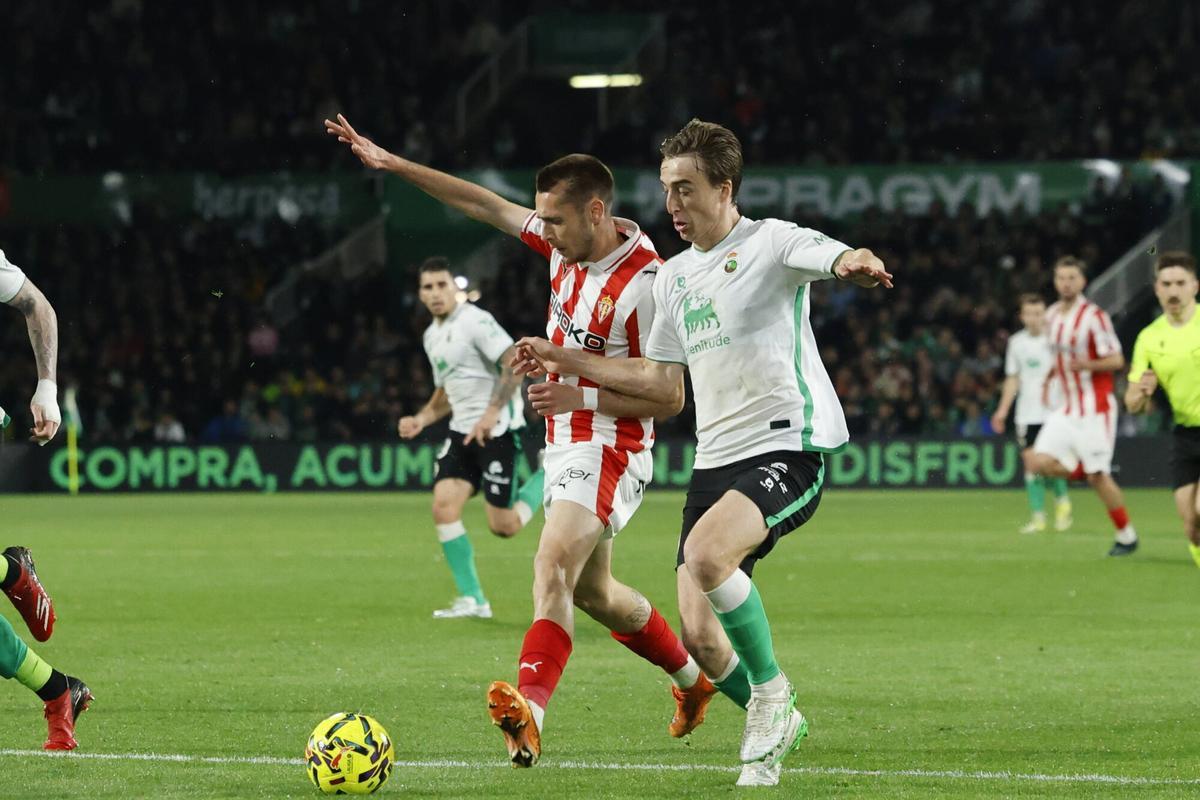 El partido entre el Racing de Santander y el Sporting, en imágenes