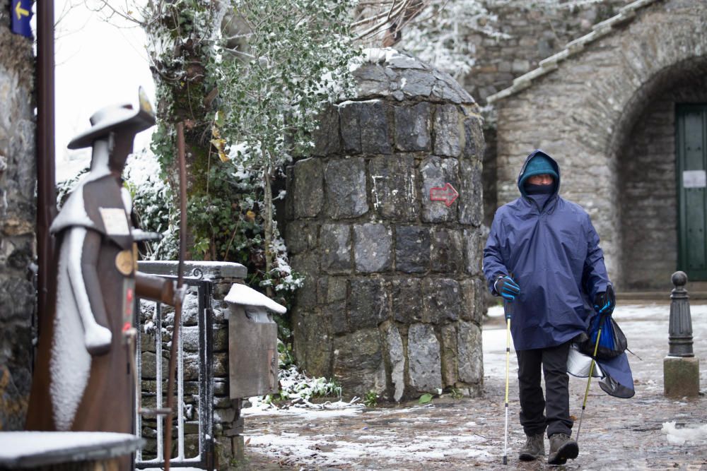 Los primeros copos de nieve llegaron a Pedrafita do Cebreiro, en Os Ancares.