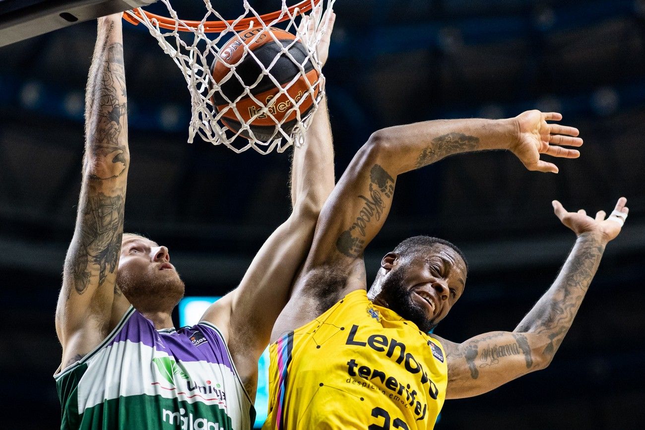 El Lenovo Tenerife cae derrotado ante el Unicaja Málaga (75-71) pero mantiene el cuarto puesto