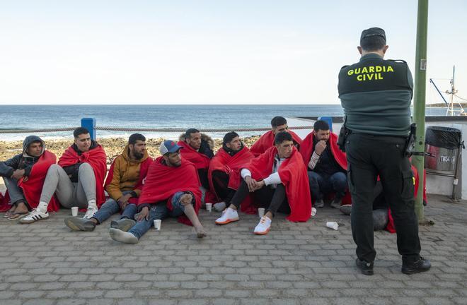 Una patera con 31 migrantes llega por sus propios medios a Lanzarote