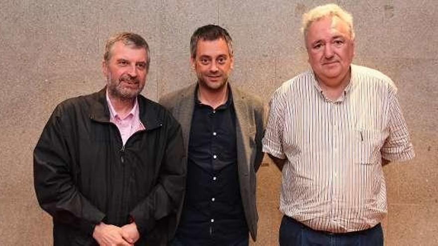 Manuel Bragado, Xulio Ferreiro y Antonio Tizón, ayer.