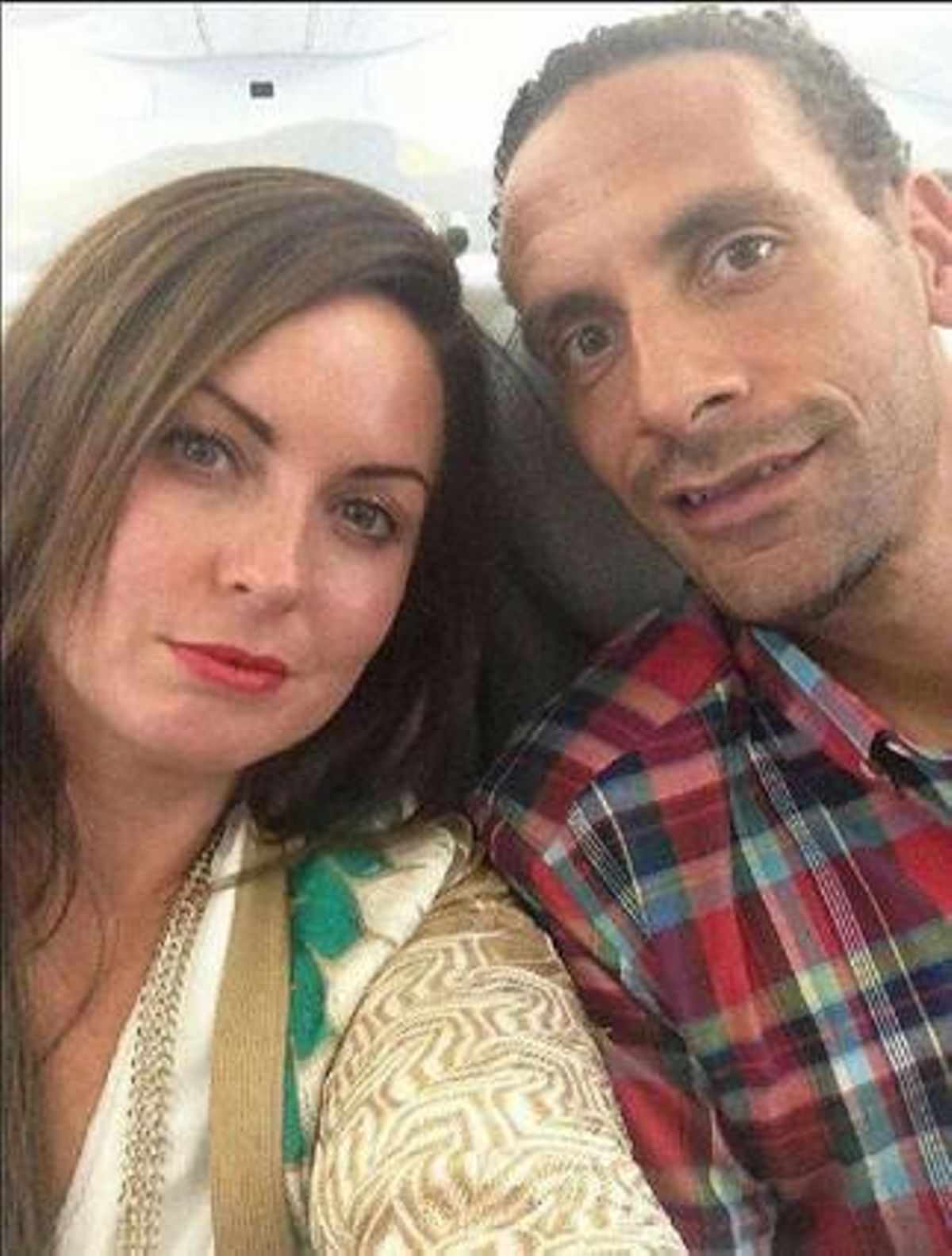 Rio Ferdinand i la seva dona, en una imatge del compte de Twitter del jugador. Rio Ferdinand i la seva dona, en una imatge del compte de Twitter del jugador.
