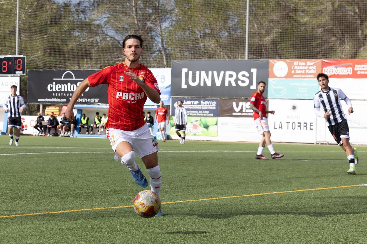 Galería: triunfo vital de la SD Ibiza en la lucha por la permanencia