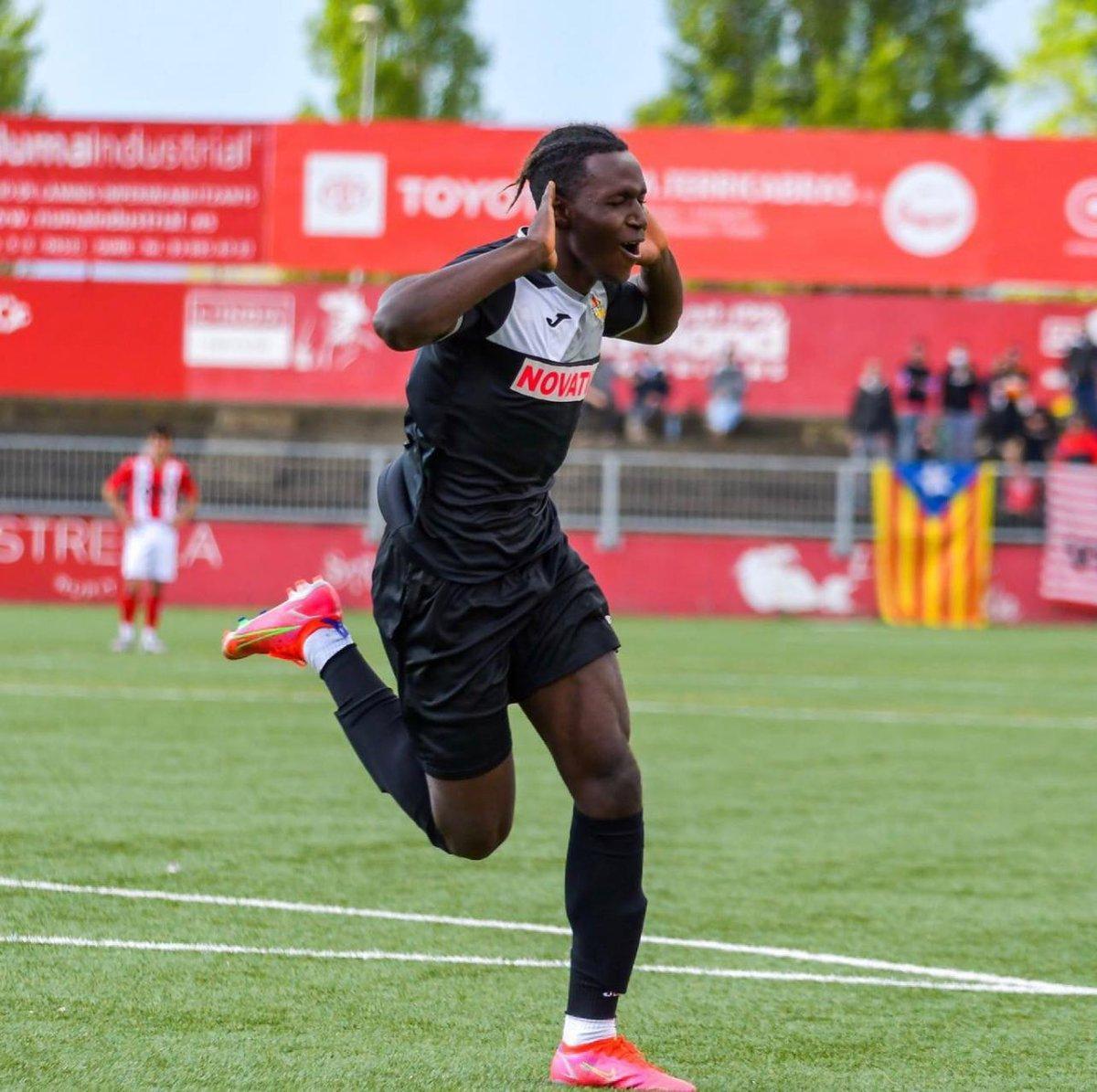 Mois Touray celebrando un gol