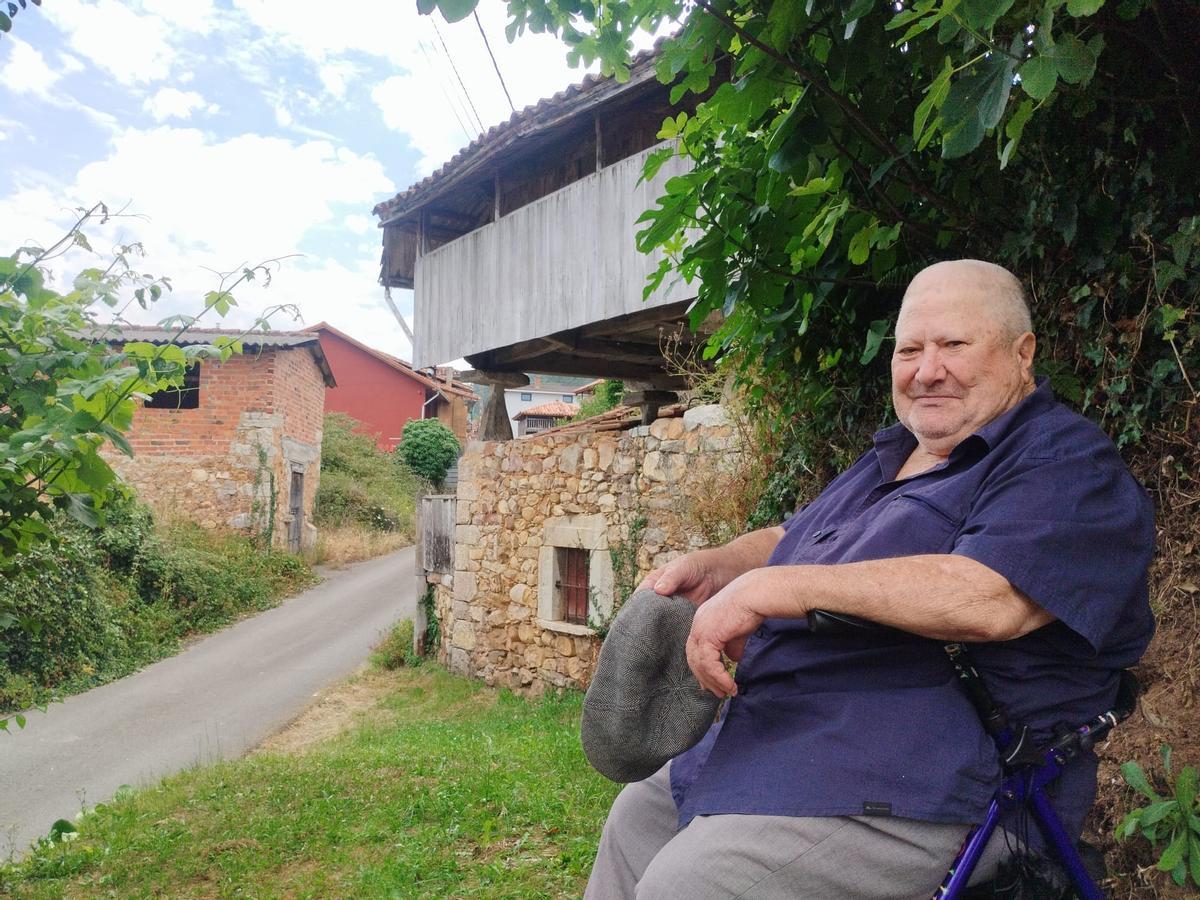 Los vecinos de Peñaflor, Anzo y Sestiello se reponen tras el incendio, en imágenes