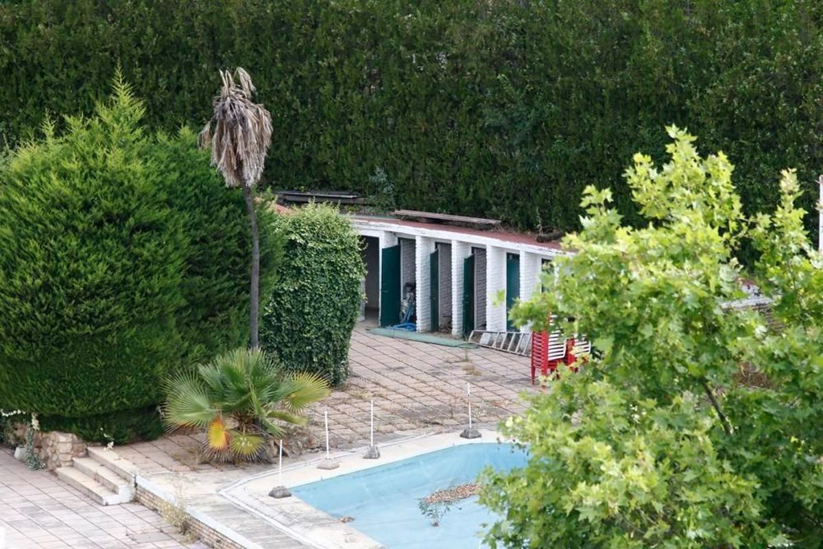 Imagen de la piscina del camping municipal del Brillante.