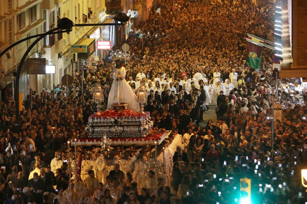 LUNES SANTO. Jesús Cautivo sobre el puente de la Aurora.