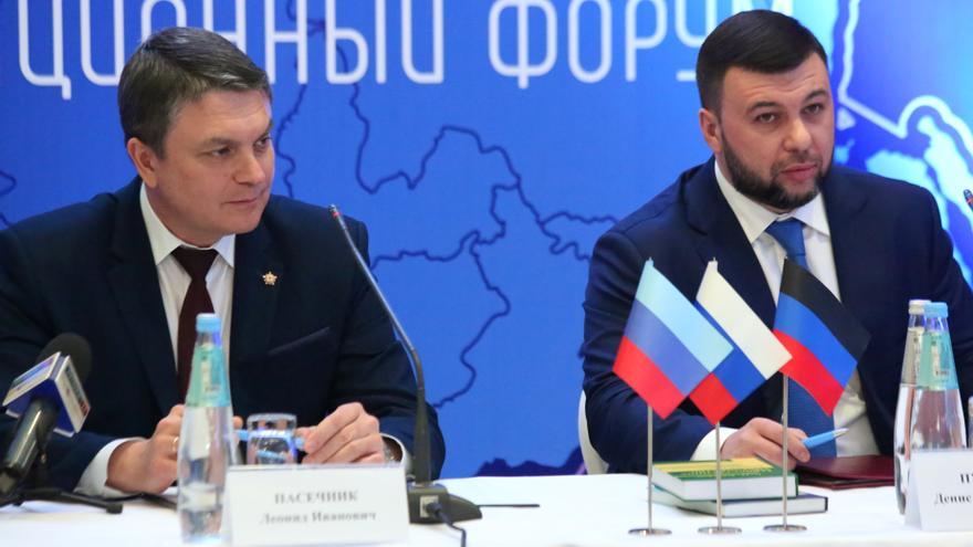 Los líderes separatistas de las autoproclamadas repúblicas de Donetsk y Lugansk, Denis Pushilin y Leonid Pasechnik.