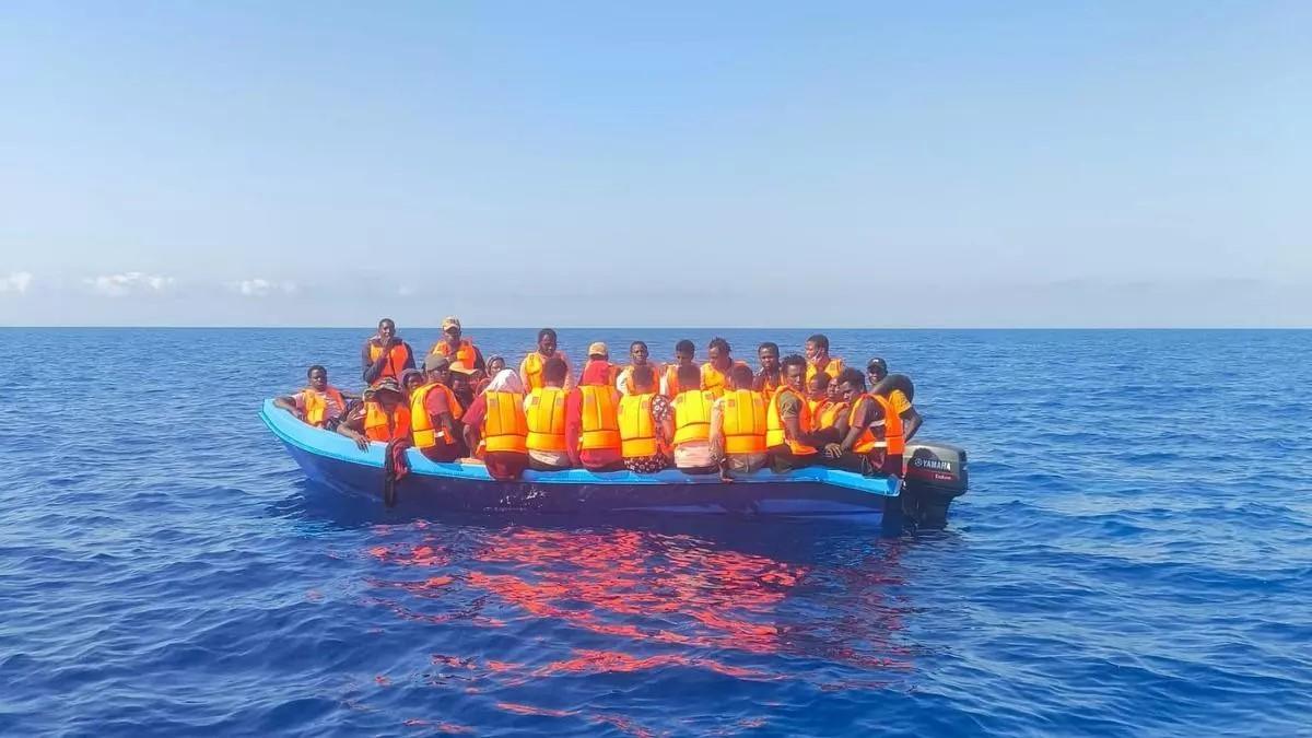 Ein Migrantenboot vor Mallorca (Symbolbild).
