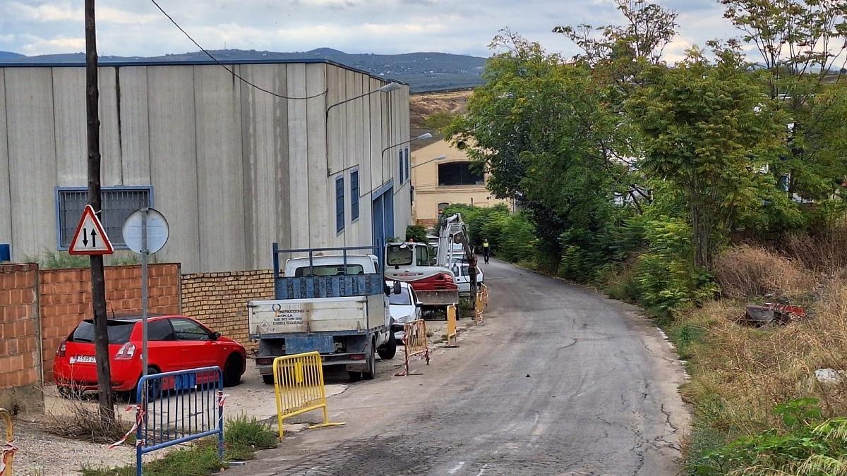 Las obras en la Cuesta de la Pena de Montilla han comenzado este martes.