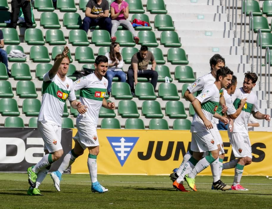 Los goles de Nino, Álex Fernández y Borja Valle le dan un respiro al equipo.