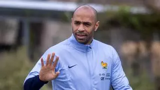 Una nueva complicación para Henry: "No podemos desnudarnos para vestir a la selección francesa"