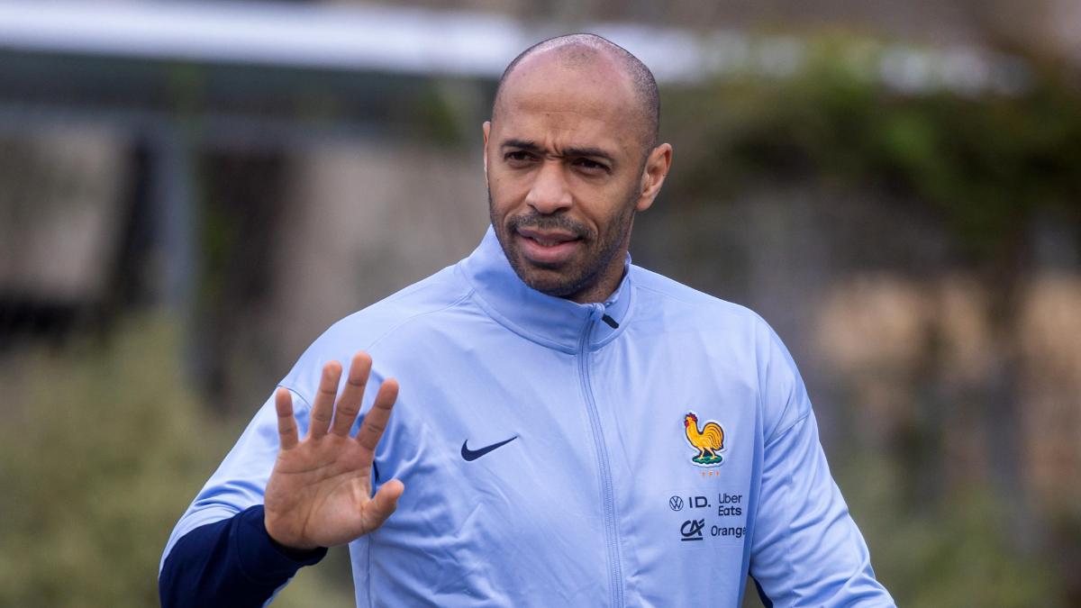 Una nueva complicación para Henry: &quot;No podemos desnudarnos para vestir a la selección francesa&quot;