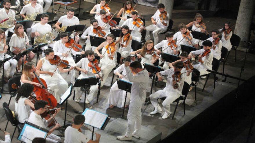 Un espectáculo concierto protagoniza dos noches de ´Serenates´ en La Nau